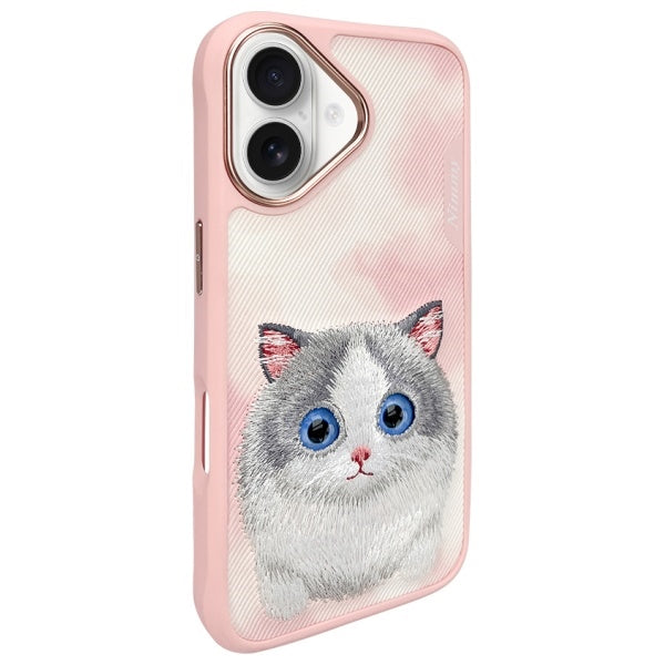Nimmy Big Eyed Pet 2.0 Cat dėklas iPhone 16 – rožinis