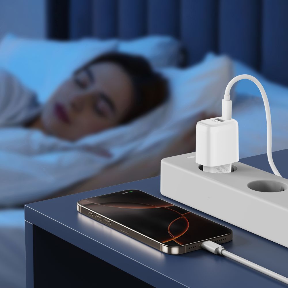 Tech-Protect NCA20 PD 20W QC3.0 USB-A / USB-C sieninis įkroviklis + USB-C / Lightning laidas 100cm - baltas
