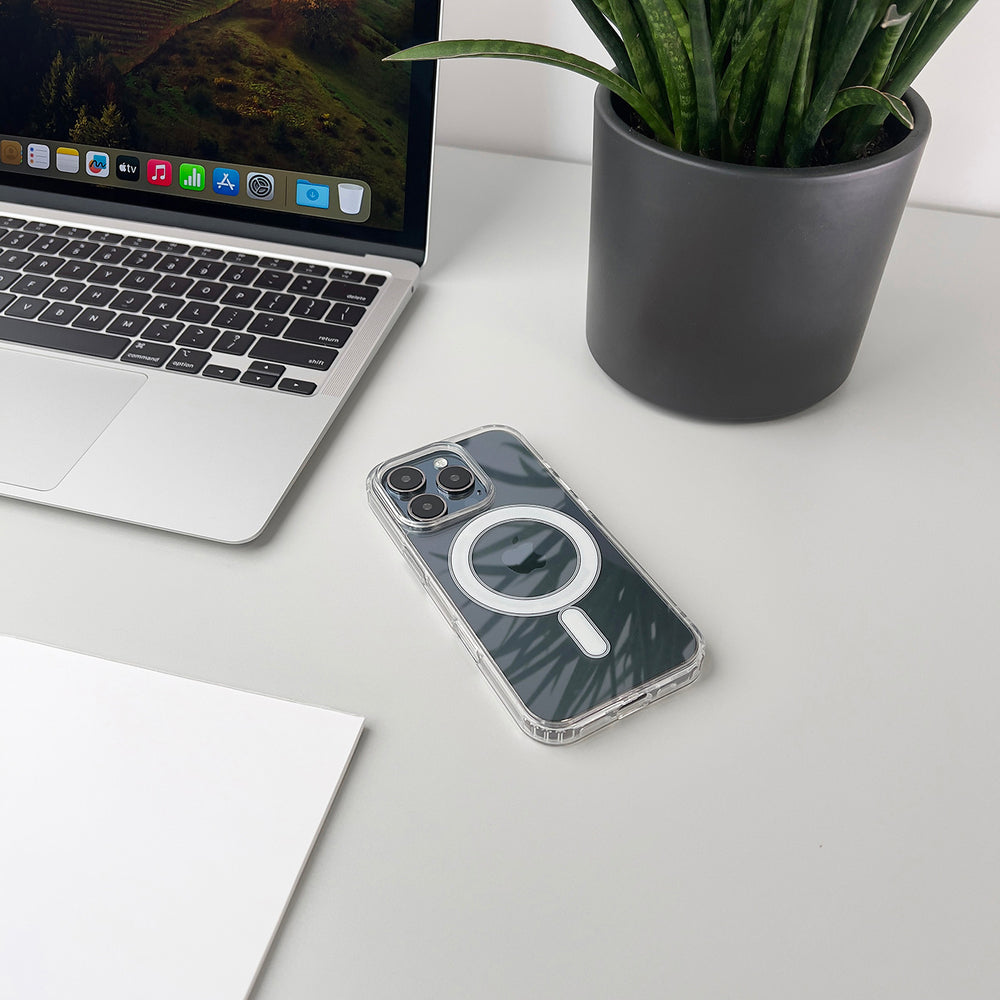 Skaidrus MagSafe dėklas iPhone 17 – Wozinsky -- iPhone 17
