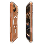 Spigen Ultra Hybrid MagSafe Dėklas, skirtas iPhone 17 Pro - Clear and White
