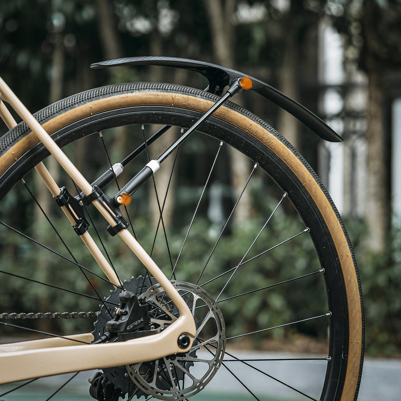 Wozinsky WBR-01 universali reguliuojama dviračio blatine - juoda -- Bicycle Fenders