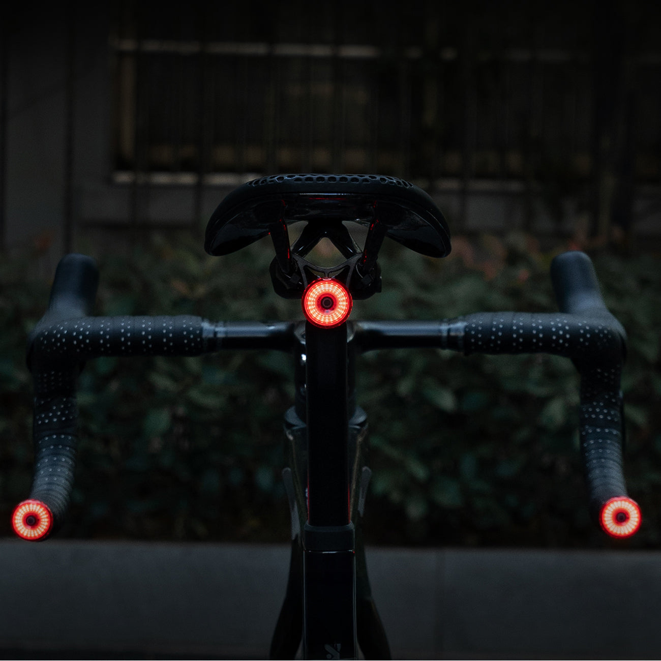 Wozinsky WIS-01 Nepralaidios vandens išmanuios galinės lempos 2 vnt. - Juoda -- Bicycle Lights
