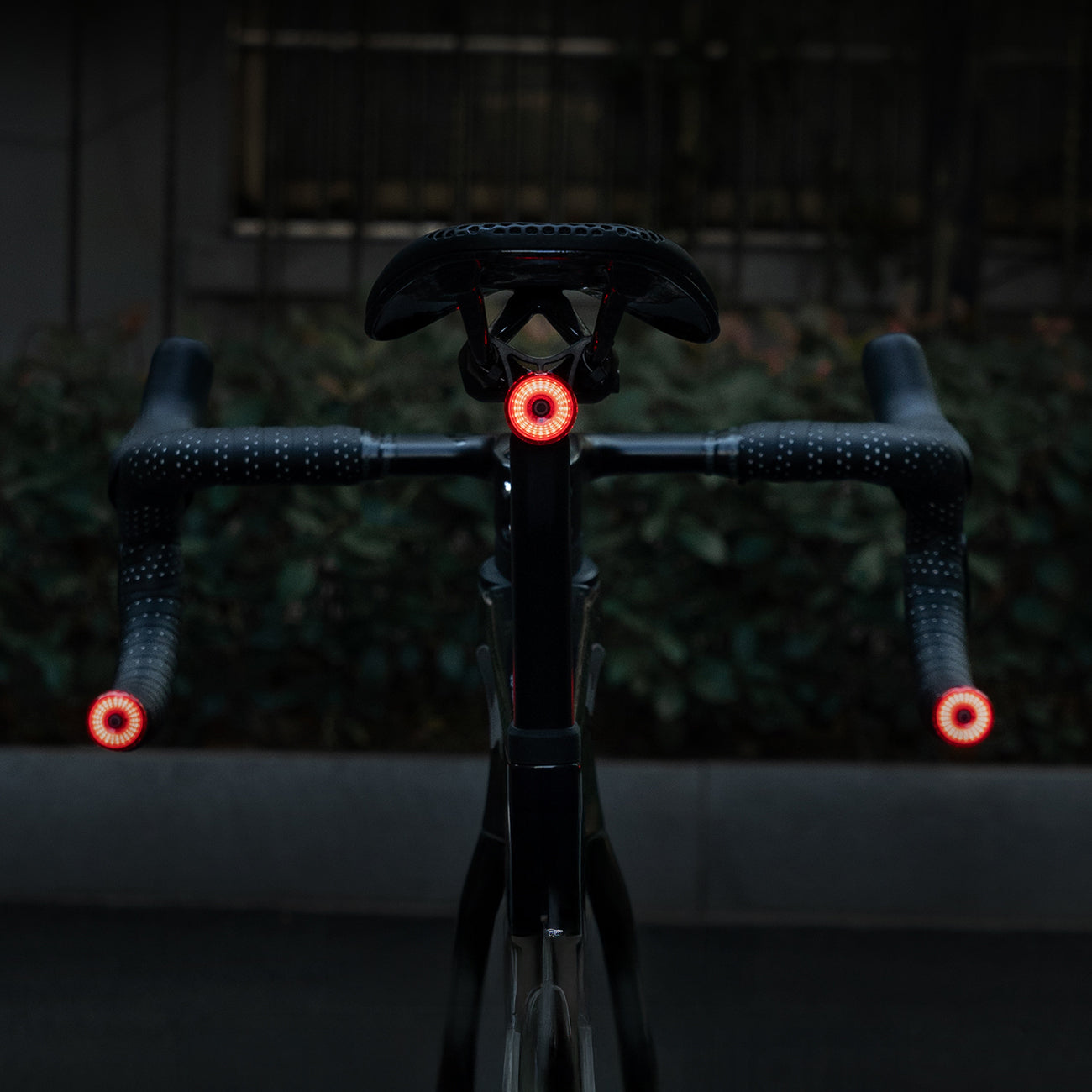 Wozinsky WIS-02 Nepralaidus vandens išmanusis galinė lempa 1vnt - Juoda -- Bicycle Lights