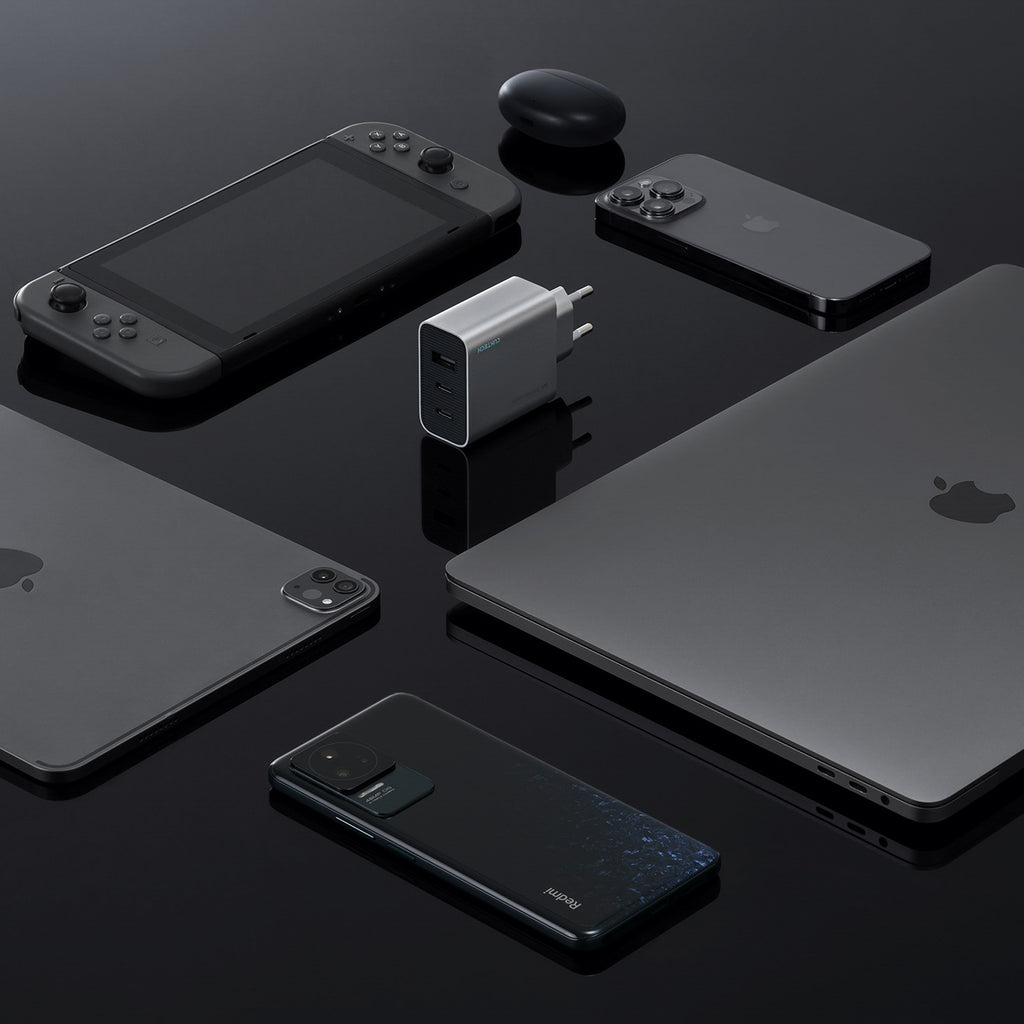 Cuktech 65W GaN 2xUSB-C 1xUSB-A sieninis įkroviklis - pilkas -- Cell phone chargers