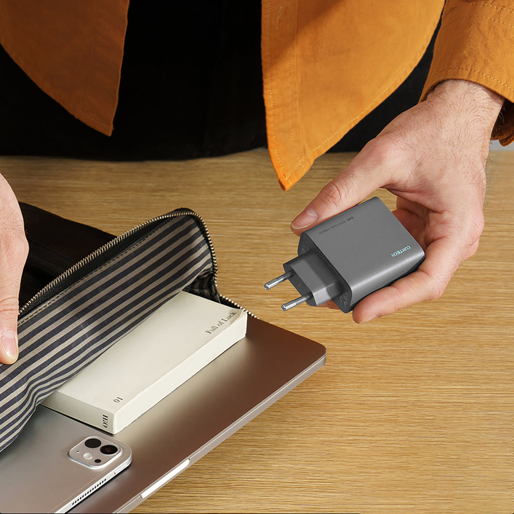 Cuktech CUKAD653EUGR 65W GaN sieninis įkroviklis 2 x USB-C 1 x USB-A - pilkas