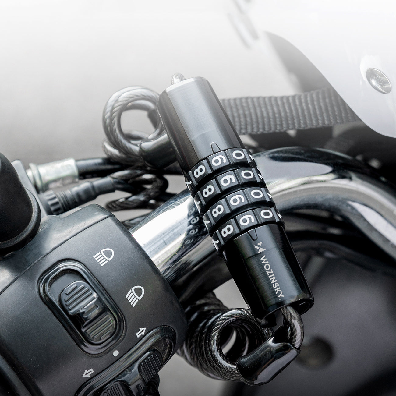 Wozinsky WBN-01R vandeniui atsparus dviračio ir šalmo spyna su 4 skaitmenų kombinacija - juoda -- Bicycle Helmets