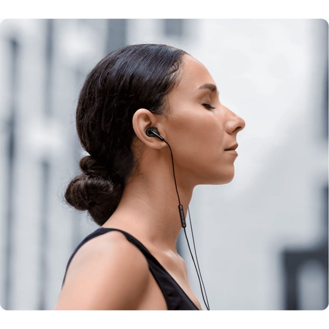 „Xiaomi BHR8930GL“ į ausis įdedamos laidinės ausinės USB-C su nuotolinio valdymo pulteliu – juodos -- Headphones