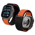 Spigen WBF1 dirželis, skirtas Apple Watch 44/45/46/49 mm – juodas ir oranžinis