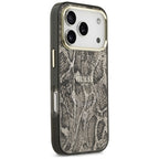 Guess Python Pattern MagSafe dėklas iPhone 17 Pro – rudas -- iPhone 17 Pro