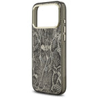 Guess Python Pattern MagSafe dėklas, skirtas iPhone 17 Pro Max – Juodas -- iPhone 17 Pro Max