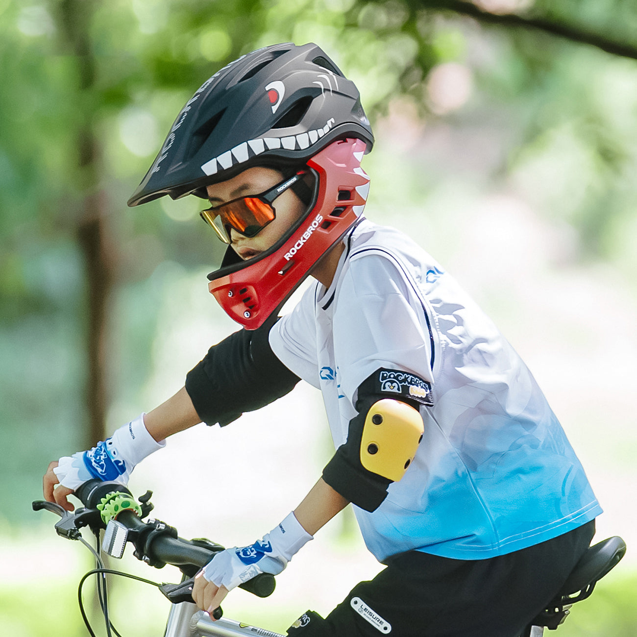 Rockbros TT-32005 Shark vaikų dviračio šalmas su nuimama žande M dydis (54-58 cm) - Juoda -- Bicycle Helmets