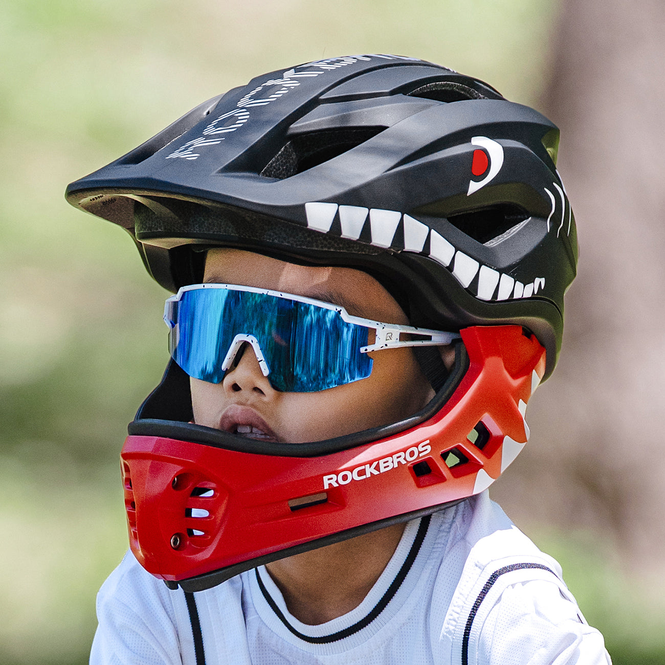 Rockbros TT-32005 Shark vaikų dviračio šalmas su nuimama žande M dydis (54-58 cm) - Juoda -- Bicycle Helmets