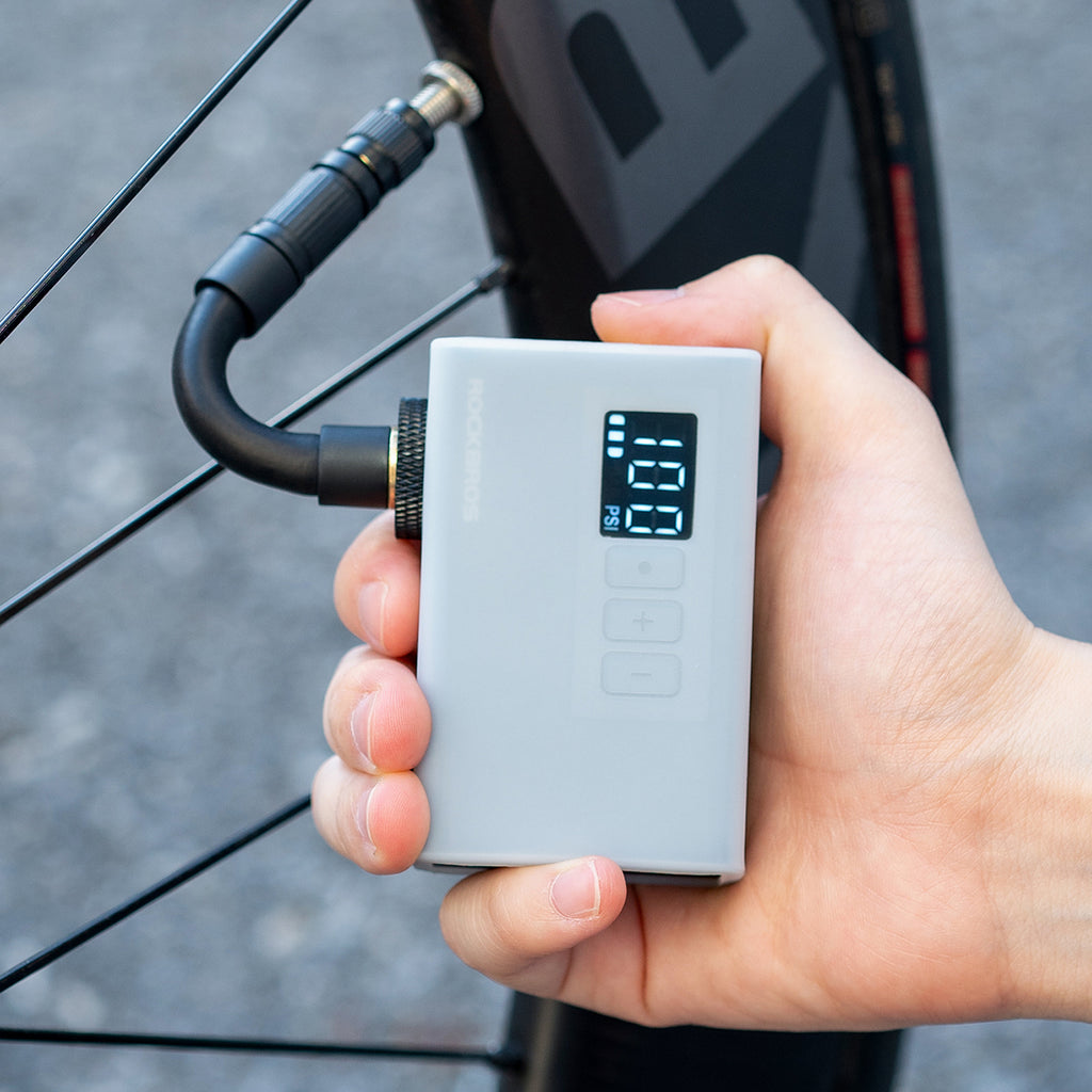 Rockbros AS240 PRO 120 PSI bežičė pompa, 420 mAh kompresoriaus - Juodas -- Bicycle Pumps