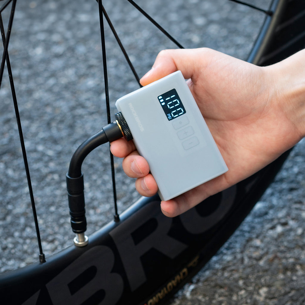 Rockbros AS240 PRO 120 PSI bežičė pompa, 420 mAh kompresoriaus - Juodas -- Bicycle Pumps
