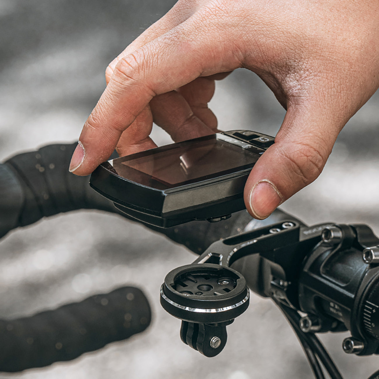 Rockbros FK-301 2-in-1 vairo dviračio laikiklis kompiuteriui ir sviesai/kamerai - juodas -- Bicycle Lights