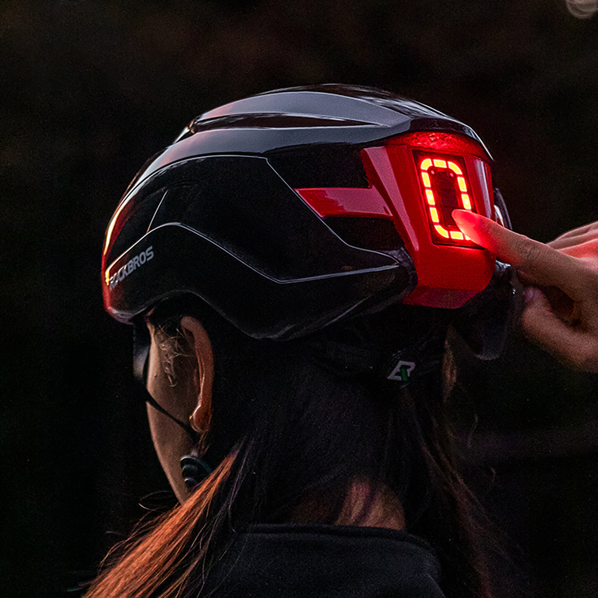 Rockbros ZK-077 dviračio šalmas su integruota daugiakrypte apšvietimo sistema 57-61 cm - Balta -- Bicycle Helmets
