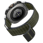 Spigen WBF0 dirželis, skirtas Samsung Galaxy Watch Ultra 47mm – žalias