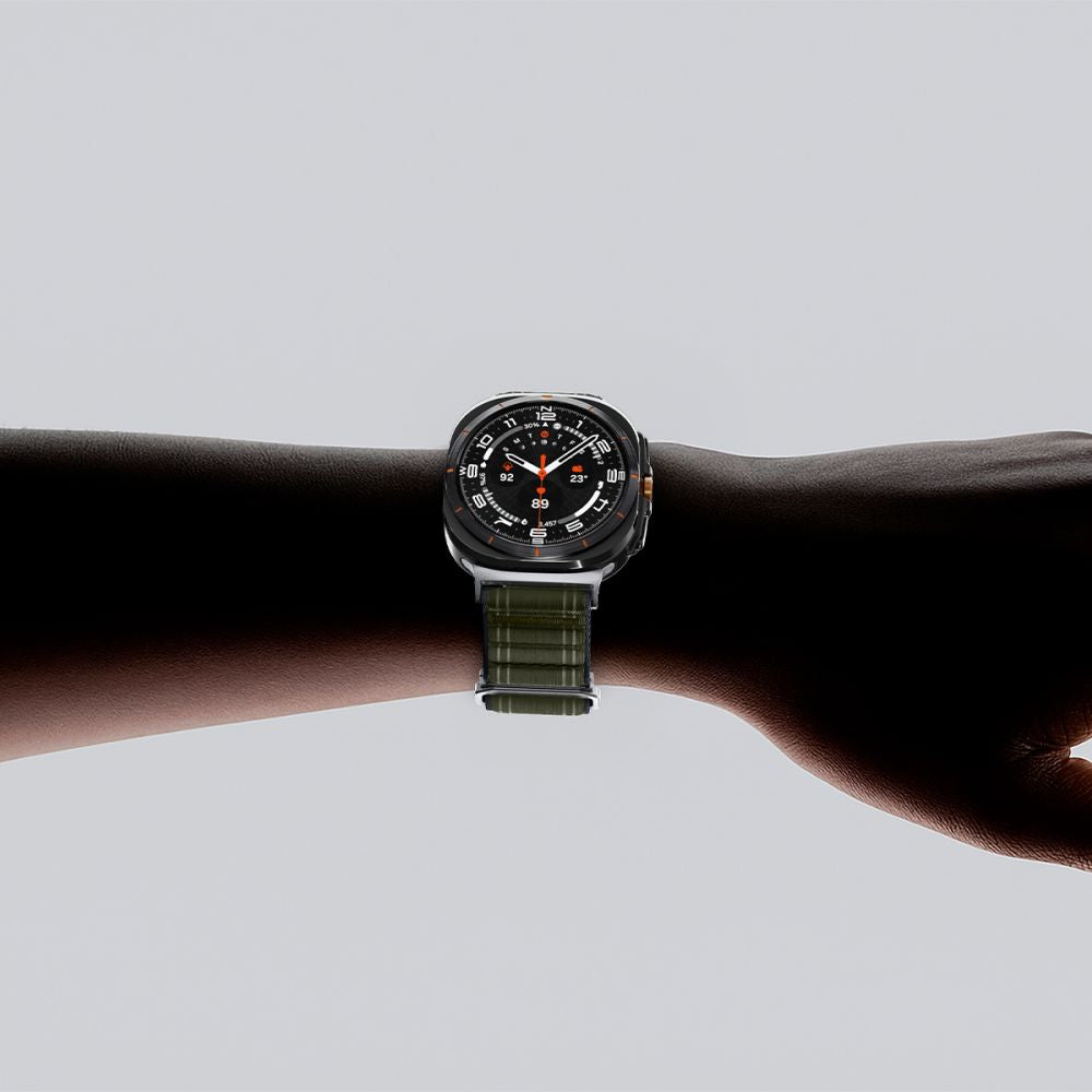 Spigen WBF0 dirželis, skirtas Samsung Galaxy Watch Ultra 47mm – žalias
