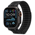 Spigen WBF0 dirželis, skirtas Apple Watch 44/45/46/49 mm – juodas