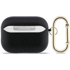 Guess Grūduotas klasikinis logotipo dėklas, skirtas AirPods Pro 3 - black