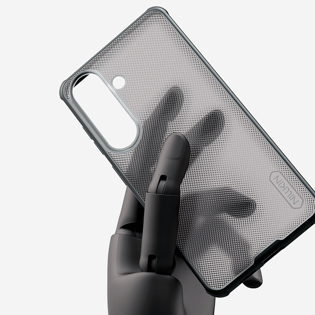 Nillkin Super Frosted Shield Pro dėklas, skirtas Samsung Galaxy S26+ – permatomas juodas
