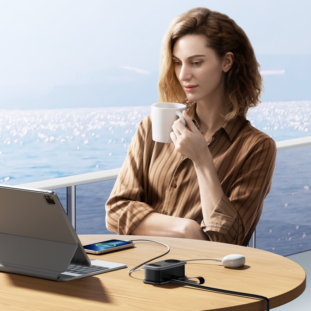 Orico APP 15,5W 5in1 maitinimo šakotuvė 2x AC + 2x USB-A + 1x USB-C - juoda -- Cell phone cables