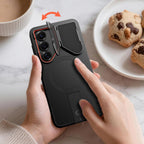 Tech-Protect Kevlar Aura MagSafe Dėklas, skirtas Samsung Galaxy S26 - Black and Orange -- Samsung Galaxy S26