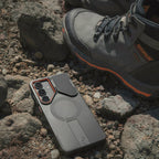 Tech-Protect Kevlar Aura MagSafe Dėklas, skirtas Samsung Galaxy S26 - Black and Orange -- Samsung Galaxy S26
