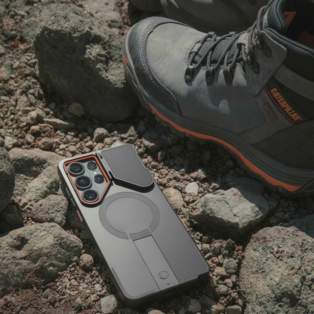 Tech-Protect Kevlar Aura MagSafe Dėklas, skirtas Samsung Galaxy S26 Ultra - Black and Orange -- Samsung Galaxy S26 Ultra