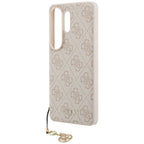 Guess 4G Classic Logo Charm MagSafe dėklas Samsung Galaxy S26 Ultra - rožinis -- Samsung Galaxy S26 Ultra