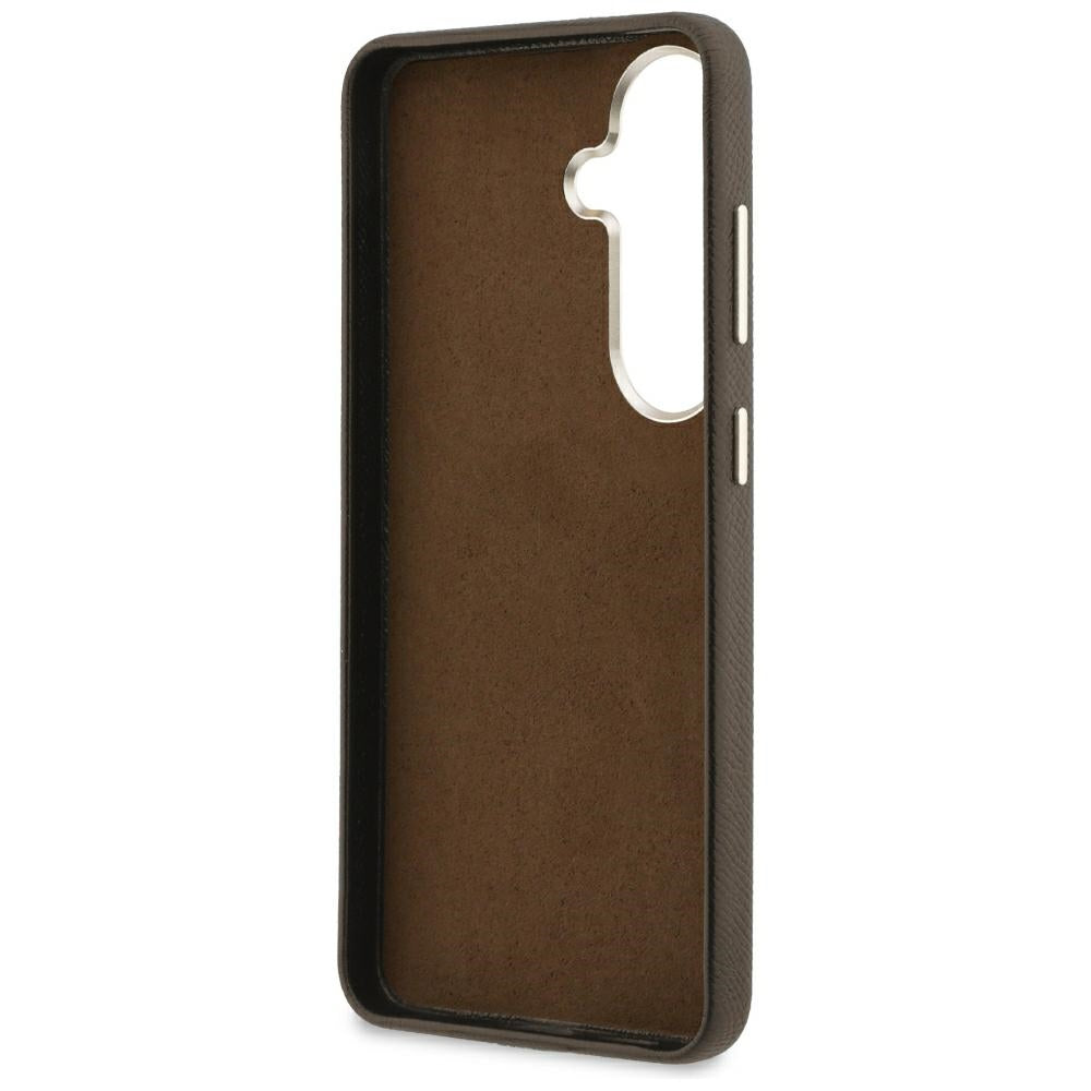 Guess Grained Big 4G Metalinis logotipo dėklas, skirtas Samsung Galaxy S26+ – rudas