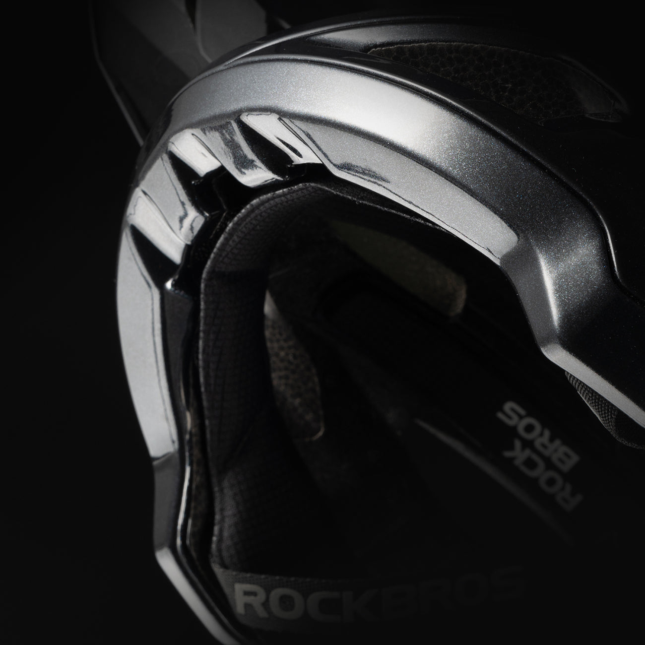 Rockbros LK-99 Kalnų dviračio šalmas su reguliuojama saugale ir magnetiniu užsegimu 58-62 cm - juodas -- Bicycle Helmets