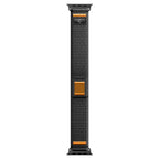 „Spigen Athlex Air 2“ dirželis, skirtas „Apple Watch“ (44 / 45 / 46 / 49 mm) – juodas ir oranžinis