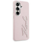 Karl Lagerfeld Grained Signature Metal Dervos logotipas Case, skirtas Samsung Galaxy S26 - Pink