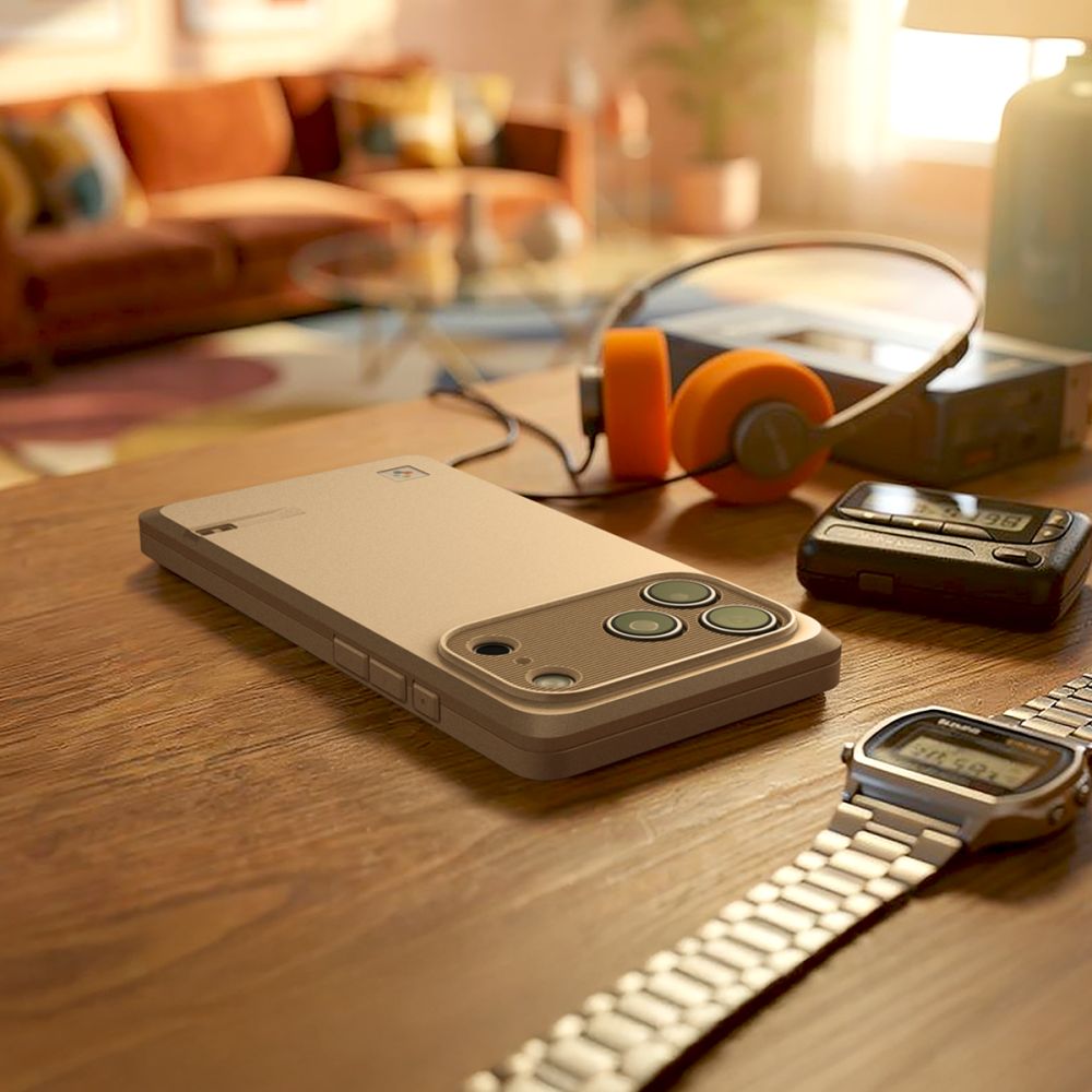 Spigen Classic LS MagSafe dėklas, skirtas iPhone 17 Pro Max - smėlio spalvos