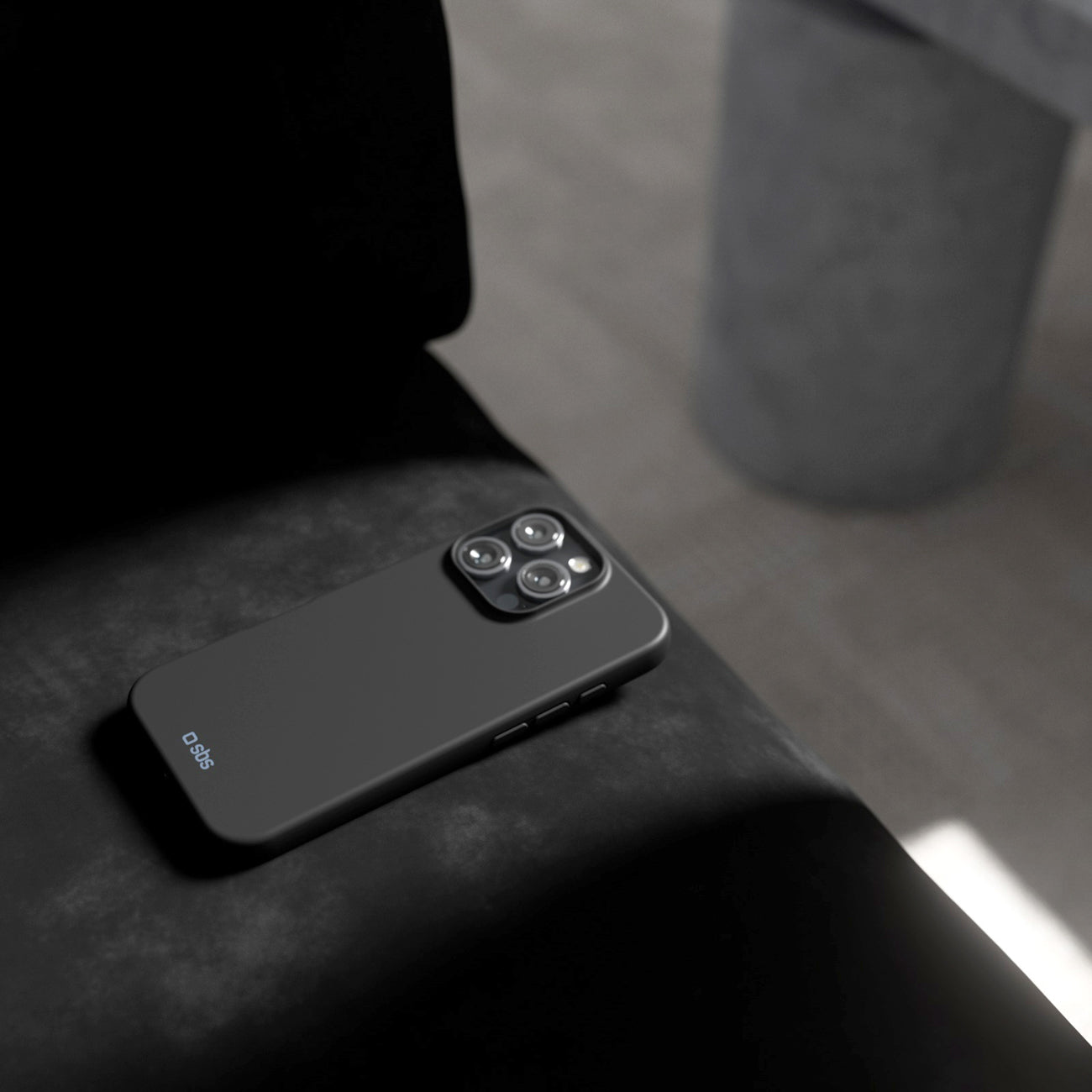 SBS instinct dėklas skirtas iPhone 16 Pro - Black