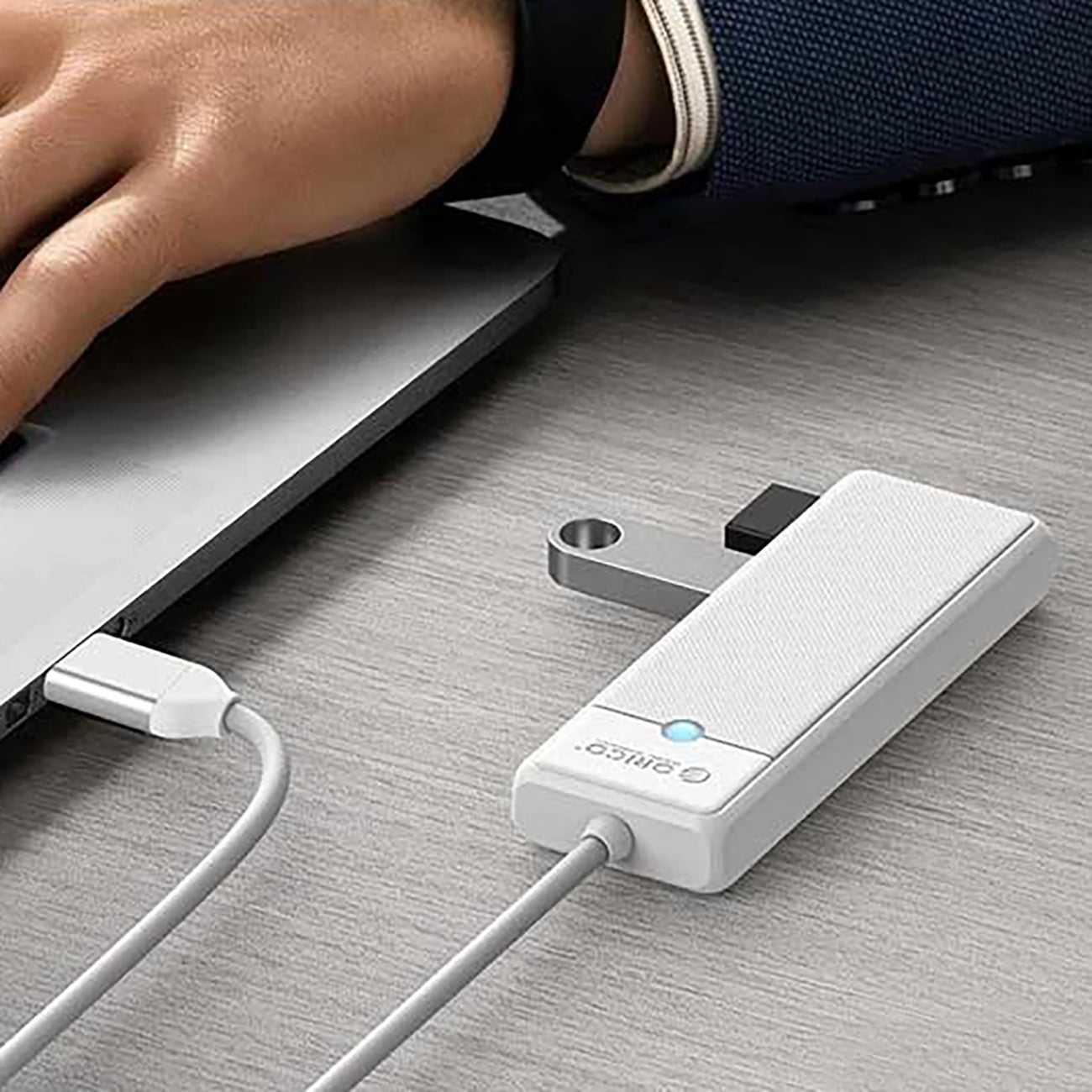 Orico PAPW4A-C3 USB šakotuvė 4-portų 4x USB-A 3.0 1,8 m - balta -- USB Hubs