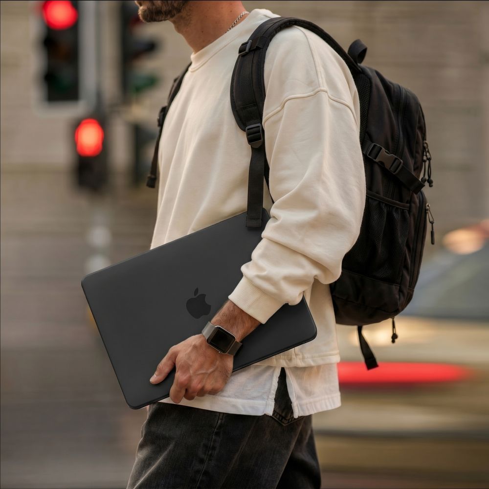 Tech-Protect Softshell dėklas, skirtas MacBook Neo 13" 2026 - matinis juodas -- MacBook Neo 13" 2026