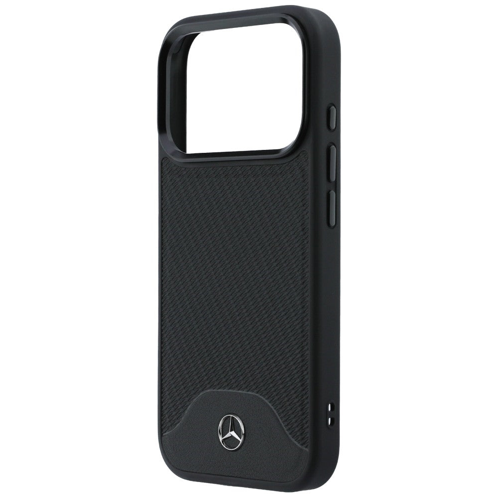 Mercedes Leather Wood Effect and Curve MagSafe dėklas iPhone 17 Pro - juodas -- iPhone 17 Pro