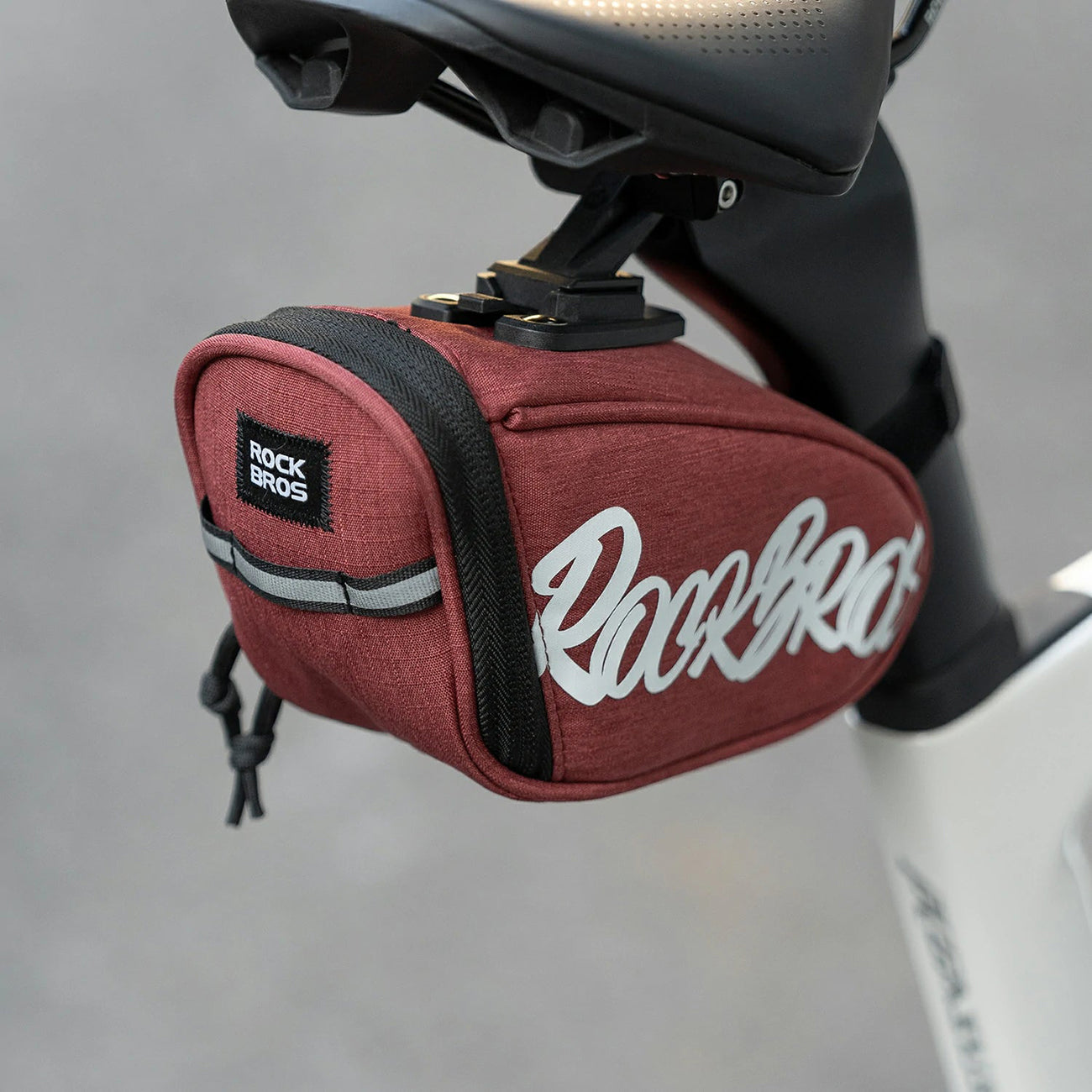 Rockbros G007 Flash Journey sedynės krepšys 0,8 l – raudonas -- Bicycle Bags