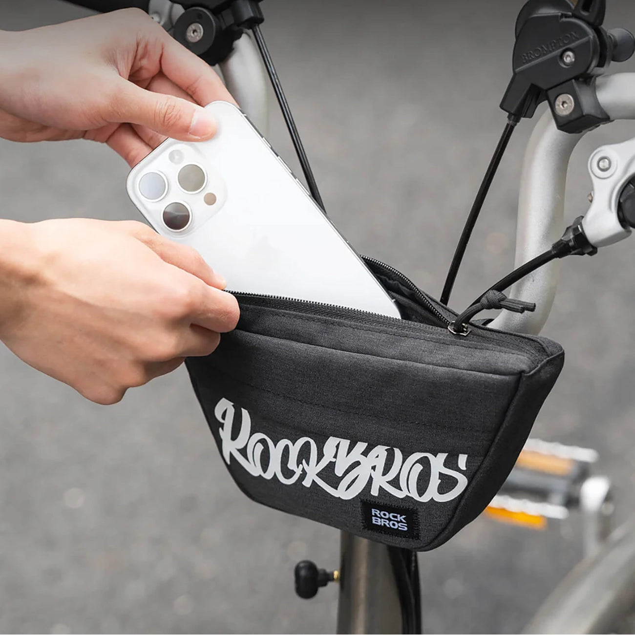 Rockbros G011 Flash Journey trapecinis vairo dviračio krepšys 0,7 l – juodas -- Bicycle Bags