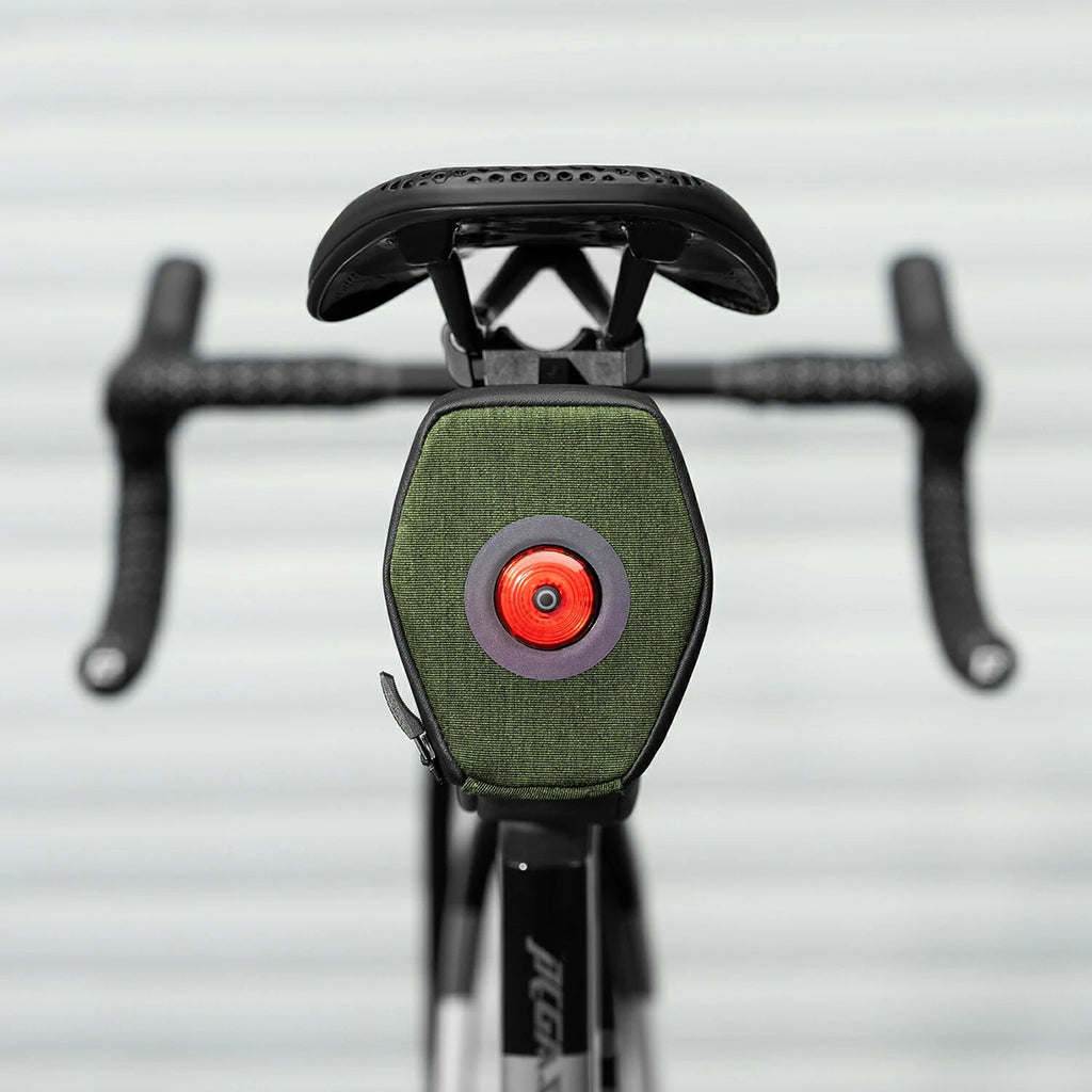 Rockbros C52-2 lengvasis balto krepšys su 250 mAh apšvietimu - žalias -- Bicycle Bags