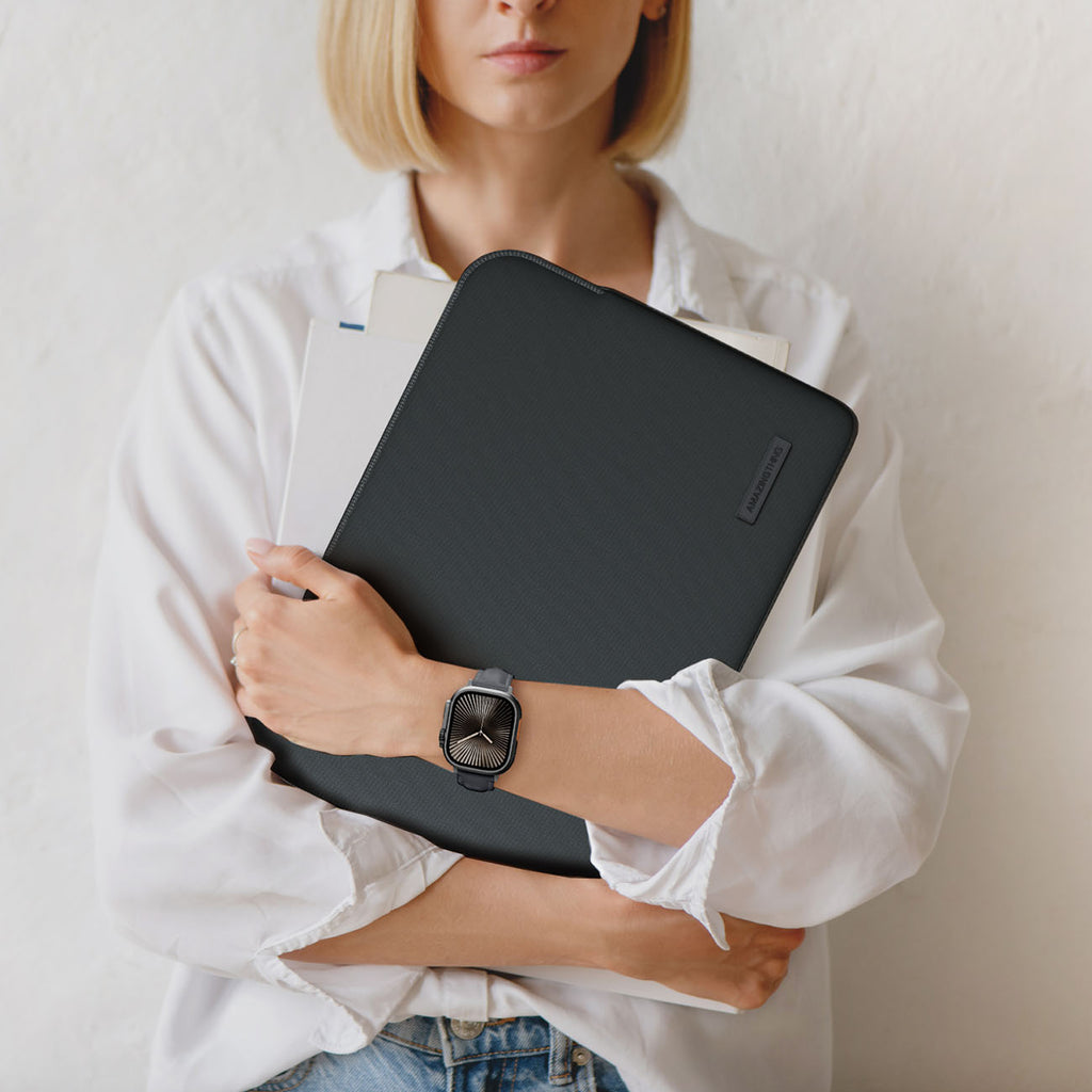 AmazingThing Minimal BasicBag nešiojamojo kompiuterio krepšys MacBook Neo 13" - Juodas -- Laptop Bags