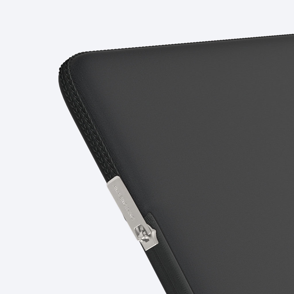 AmazingThing Minimal BasicBag nešiojamojo kompiuterio krepšys MacBook Neo 13" - Juodas -- Laptop Bags