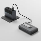 Cuktech WPB100 10000 mAh Qi2 magnetinė išorinė baterija 30W su stovu - juoda -- Powerbanks