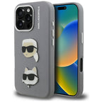 Karl Lagerfeld FW Grained Karl & Choupette Heads Pins dėklas iPhone 16 Pro - Pilkas -- iPhone 16 Pro