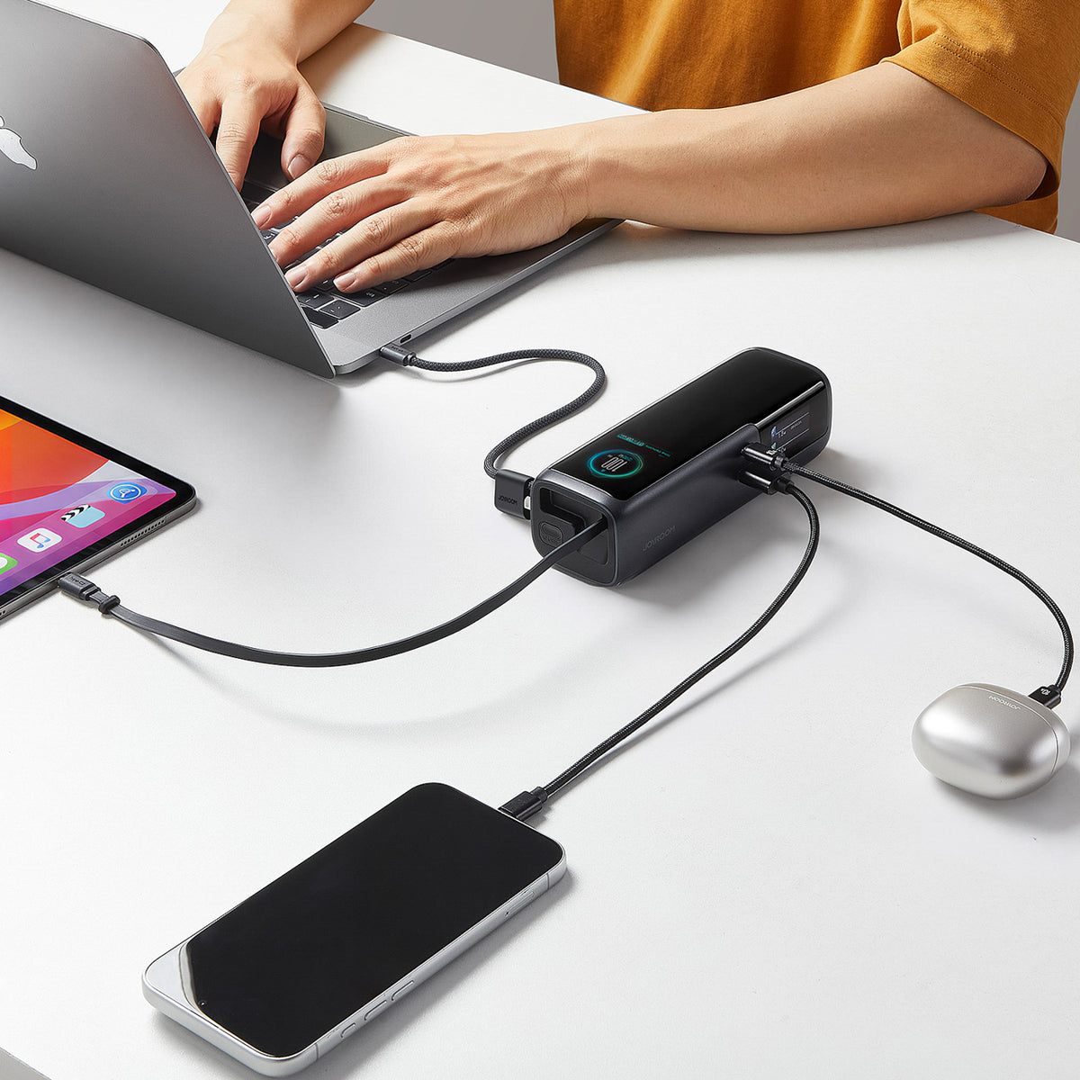 Įkroviklis (Power Bank) Joyroom PODIX PR70 25000mAh iki 240W su dviem įmontuotais USB-C kabeliais ir dviem TFT ekranais –...