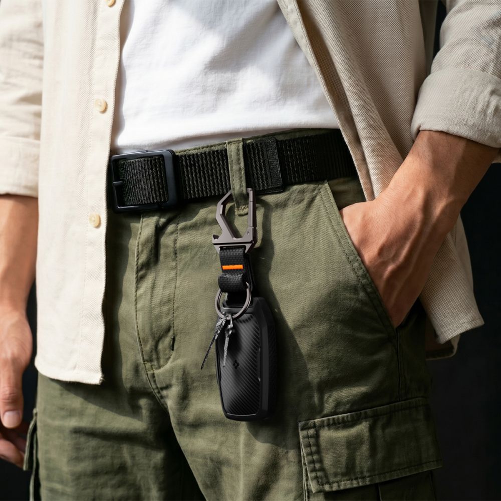 Spigen TK100 automobilių raktų dėklas - juoda -- Cell phone cases and covers