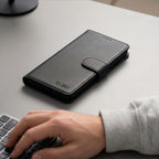 Tech-Protect Wallet MagSafe dėklas iPhone 17 Pro Max / 18 Pro Max - matinis juodas -- iPhone 17 Pro Max / iPhone 18 Pro Max