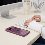 Tech-Protect Magmat Magsafe CC dėžė iPhone 17 Pro / 18 Pro - Skaidri bordo -- iPhone 17 Pro / iPhone 18 Pro